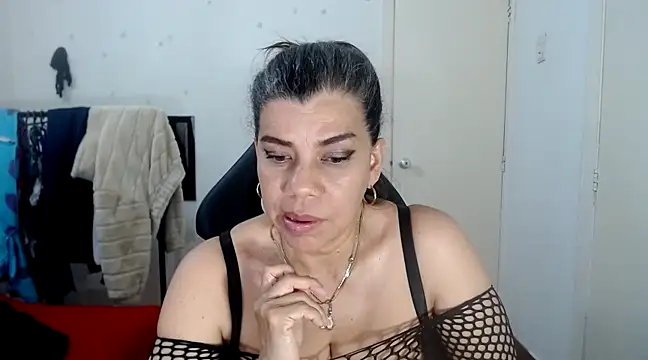 Snapshot of vikyadams chatting on 02-28-25, 11:34 vikyadams online show from 02-28-25, 11:34