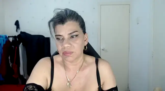 Snapshot of vikyadams chatting on 03-05-25, 02:23 vikyadams online show from 03-05-25, 02:23
