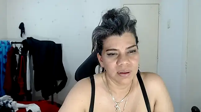 Snapshot of vikyadams chatting on 03-05-25, 10:10 vikyadams online show from 03-05-25, 10:10
