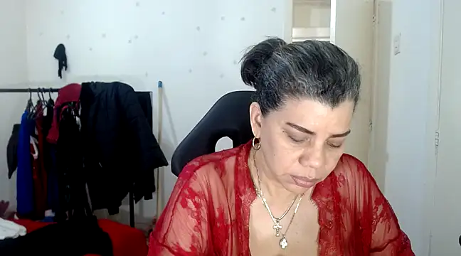 Snapshot of vikyadams chatting on 03-08-25, 12:30 vikyadams online show from 03-08-25, 12:30