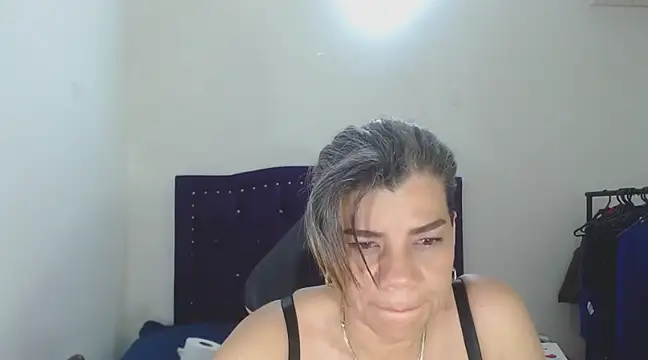Snapshot of vikyadams chatting on 03-19-25, 04:36 vikyadams online show from 03-19-25, 04:36