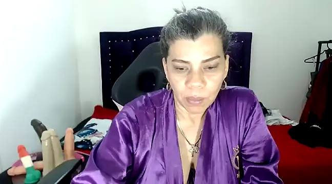 Snapshot of vikyadams chatting on 03-21-25, 02:40 vikyadams online show from 03-21-25, 02:40