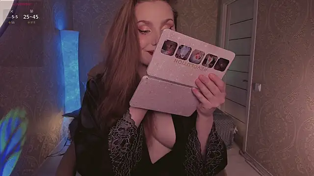 Snapshot of Eesmaaarrr chatting on 11-20-25, 11:26 Eesmaaarrr online show from 11-20-25, 11:26