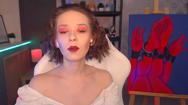 FascinatingEyess online show from 12-30-24, 07:32