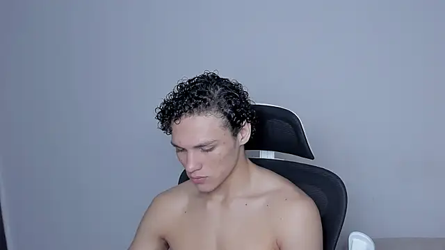 laurent nova online show from 11-17-25, 01:11