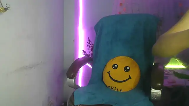 Queenhimanshi online show from 01-29-25, 12:12