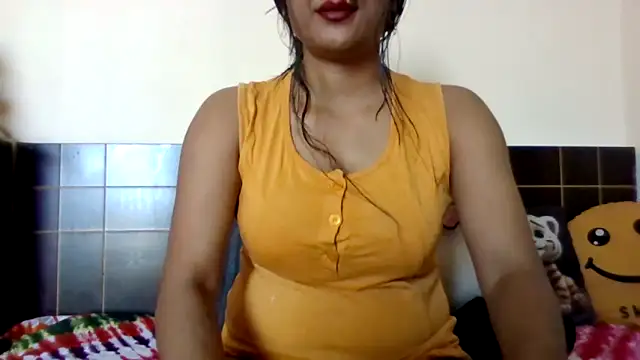 Snapshot of Queenhimanshi chatting on 04-15-26, 08:54 Queenhimanshi online show from 04-15-26, 08:54