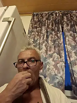 Picolo4111 online show from 10-12-25, 04:39