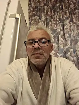 Picolo4111 online show from 10-18-25, 06:30
