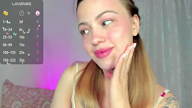 Snapshot of damn_cutie chatting on 01-31-25, 08:12 damn cutie online show from 01-31-25, 08:12