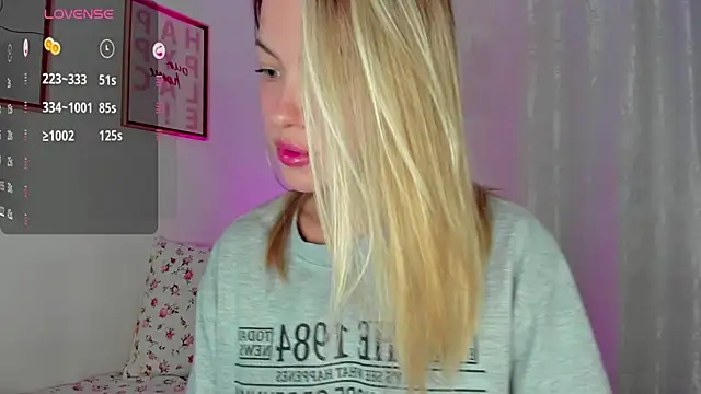 Snapshot of damn_cutie chatting on 03-19-25, 08:54 damn cutie online show from 03-19-25, 08:54