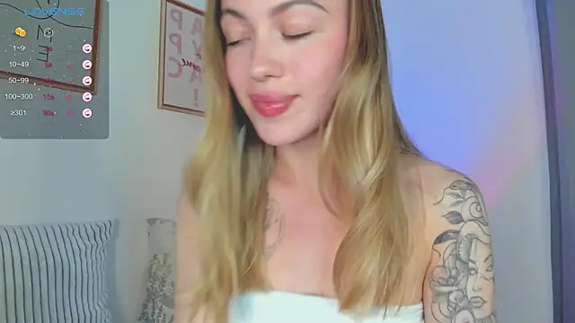 Snapshot of damn_cutie chatting on 10-07-25, 06:49 damn cutie online show from 10-07-25, 06:49