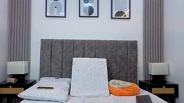 Luciana Ortiz1 online show from 02-04-26, 12:44