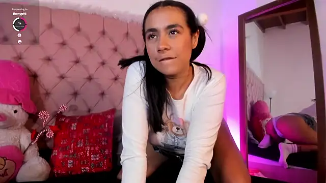 Snapshot of xanna_sweet chatting on 12-27-24, 09:32 xanna sweet online show from 12-27-24, 09:32