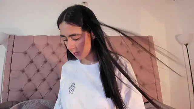 Snapshot of xanna_sweet chatting on 01-28-25, 08:04 xanna sweet online show from 01-28-25, 08:04