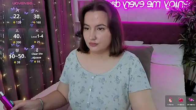 FeralPeach online show from 09-18-25, 04:03