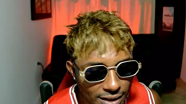 Snapshot of Black_indiian chatting on 11-27-25, 05:37 Black indiian online show from 11-27-25, 05:37