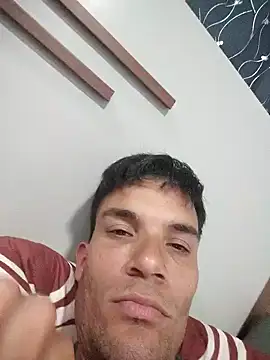 Snapshot of 719610 chatting on 11-20-25, 03:28 719610 online show from 11-20-25, 03:28