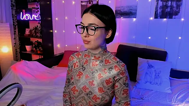 Snapshot of Magic_Allie chatting on 09-28-25, 07:19 Magic Allie online show from 09-28-25, 07:19