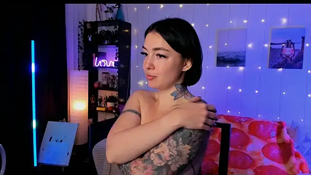 Snapshot of Magic_Allie chatting on 12-03-25, 07:34 Magic Allie online show from 12-03-25, 07:34