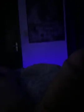 Snapshot of Dentrodevoce01 chatting on 12-21-25, 06:53 Dentrodevoce01 online show from 12-21-25, 06:53