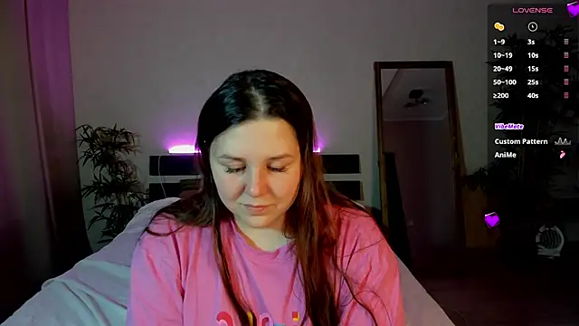 Snapshot of Ruth_Oliver chatting on 12-12-24, 08:25 Ruth Oliver online show from 12-12-24, 08:25