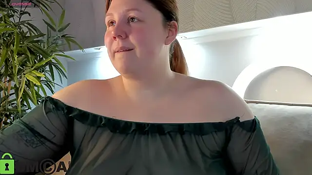 Ruth Oliver online show from 03-30-26, 01:06