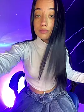 Ady 18 online show from 10-31-25, 03:13