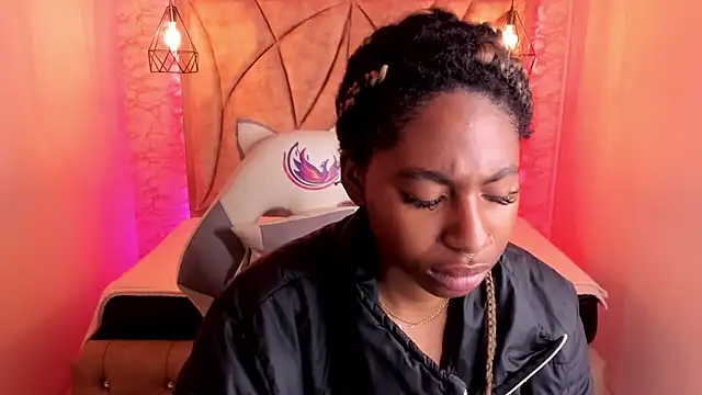 Queen perla  online show from 02-17-25, 12:38