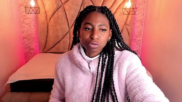 Queen perla  online show from 03-05-25, 12:33