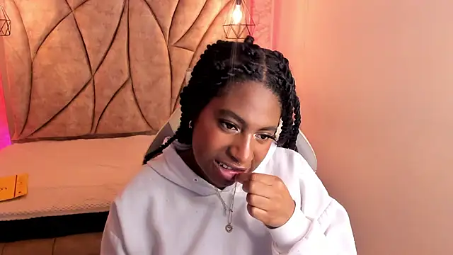 Queen perla  online show from 03-13-25, 03:17