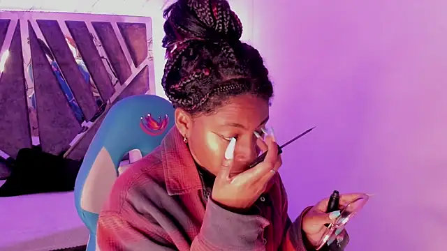 Queen perla  online show from 09-19-25, 12:50