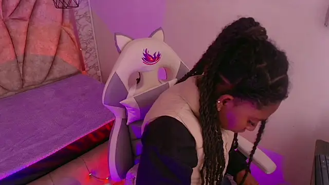 Queen perla  online show from 11-22-25, 12:37