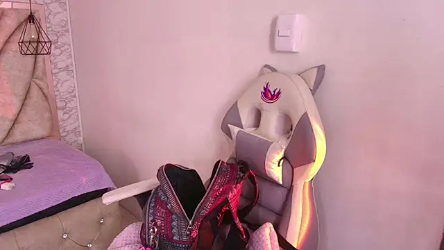 Queen perla  online show from 11-29-25, 12:30