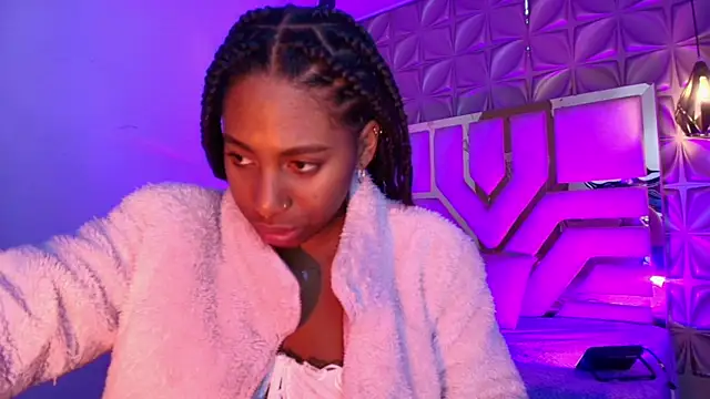 Snapshot of Queen_perla_ chatting on 05-01-26, 12:10 Queen perla online show from 05-01-26, 12:10