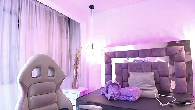 Snapshot of Queen_perla_ chatting on 06-01-26, 12:07 Queen perla online show from 06-01-26, 12:07