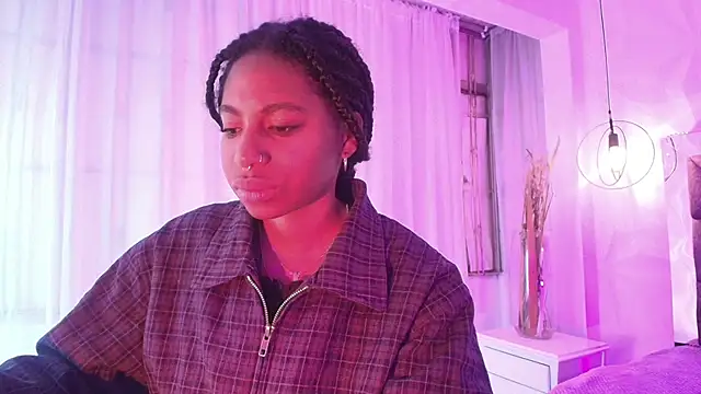 Snapshot of Queen_perla_ chatting on 06-03-26, 12:08 Queen perla online show from 06-03-26, 12:08