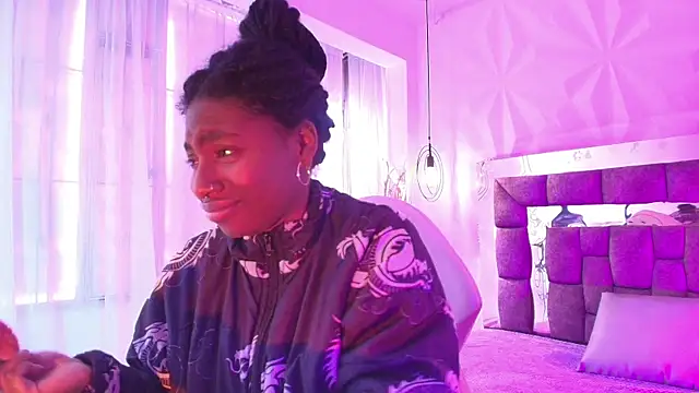 Snapshot of Queen_perla_ chatting on 07-06-26, 08:00 Queen perla online show from 07-06-26, 08:00