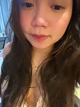 Hotellinh12 online show from 01-07-26, 04:09