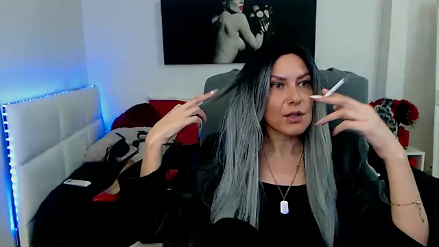 EvelynQueenn online show from 01-11-25, 07:39