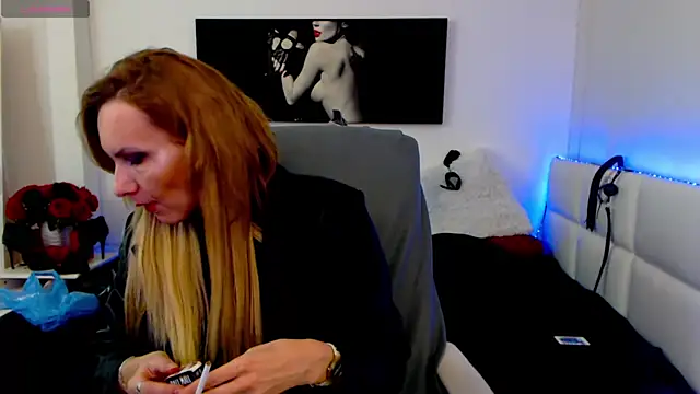 EvelynQueenn online show from 02-13-25, 10:34