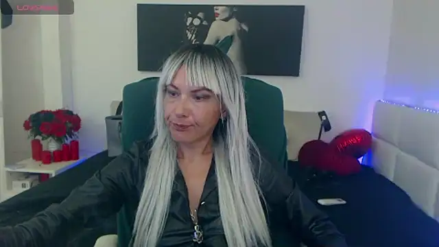 EvelynQueenn online show from 09-27-25, 07:35