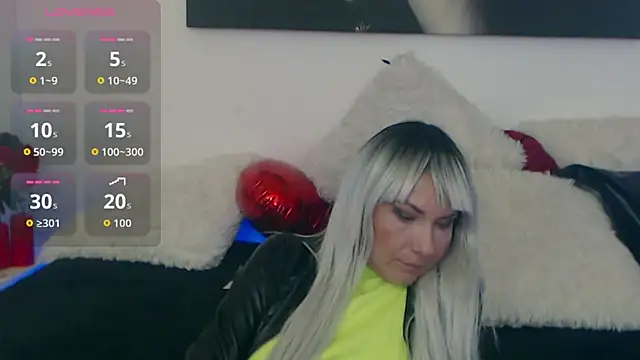 EvelynQueenn online show from 10-16-25, 08:15