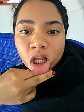 Watagatapitusberry1 online show from 11-25-25, 03:06