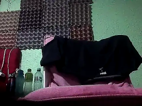 Snapshot of gxXxuesta chatting on 06-14-26, 05:31 gxXxuesta online show from 06-14-26, 05:31