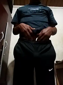 Snapshot of Uncletee112 chatting on 09-14-25, 10:53 Uncletee112 online show from 09-14-25, 10:53