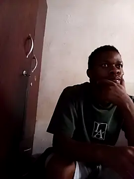 Snapshot of Uncletee112 chatting on 10-27-25, 12:42 Uncletee112 online show from 10-27-25, 12:42