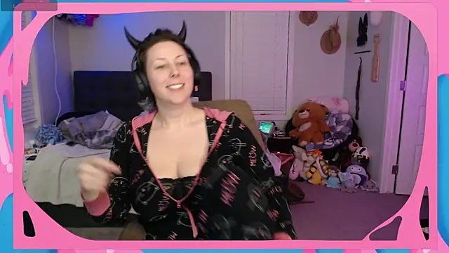 CirqueNoirBlu online show from 10-29-25, 03:20