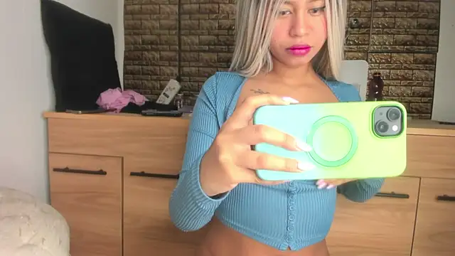 Snapshot of Jessicahot_vip chatting on 01-26-25, 10:34 Jessicahot vip online show from 01-26-25, 10:34