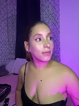 Snapshot of Agnescruzz chatting on 03-29-26, 10:32 Agnescruzz online show from 03-29-26, 10:32